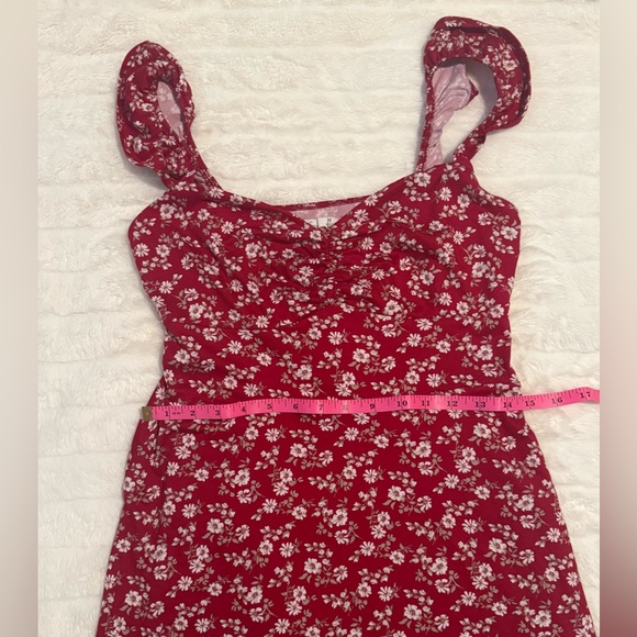 NWT Hollister Red Floral Mini Dress Size Medium - Picture 2 of 5
